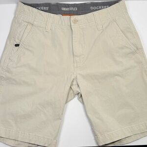 Dockers Men’s khaki Smart Flex Shorts size 30